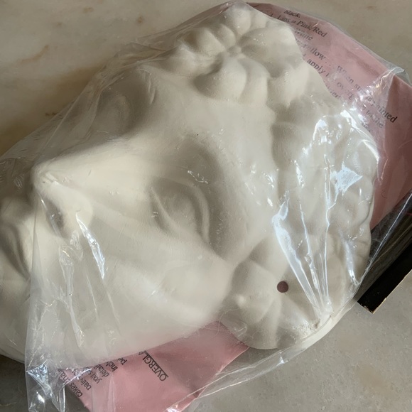 NEW Floral Face Mask - Picture 7 of 11